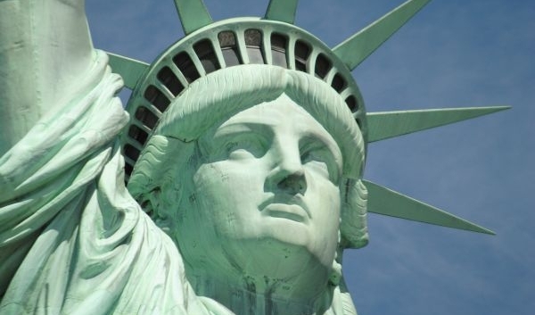statue