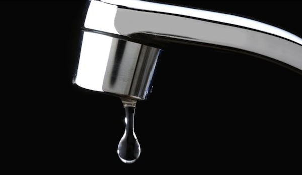 120709_ih0zp_robinet-eau_sn635