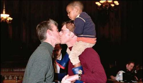 adoption_gay