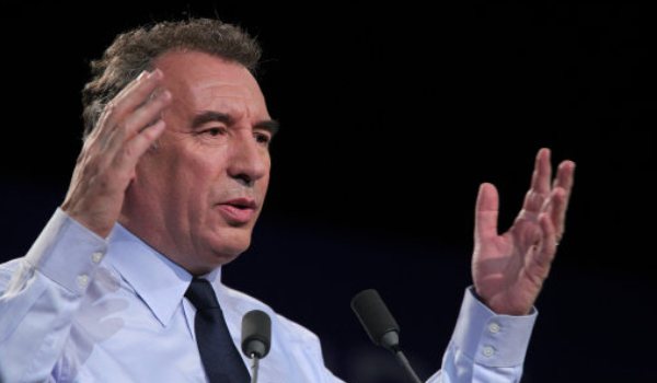 President of the Modem centrist party and candidate for 2012 French presidential election, Francois Bayrou, delivers a speech during a campaign meeting on April 17, 2012, in Reze, near Nantes, western France. Photo by Laetitia Notarianni/ABACAPRESS.COM. # 316985_018