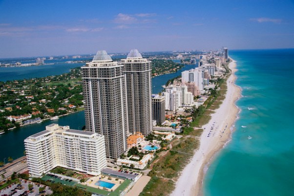 ca. 2004, Miami Beach, Florida, USA --- Hotels on Miami Beach --- Image by © Alan Schein Photography/CORBIS