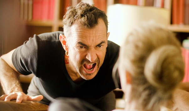« 9 Mois Ferme» un film de Albert Dupontel