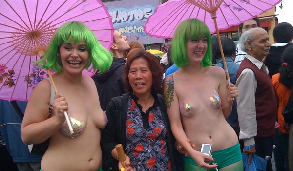 Mermaid_Parade_2009-2