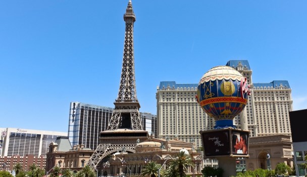eiffel tower