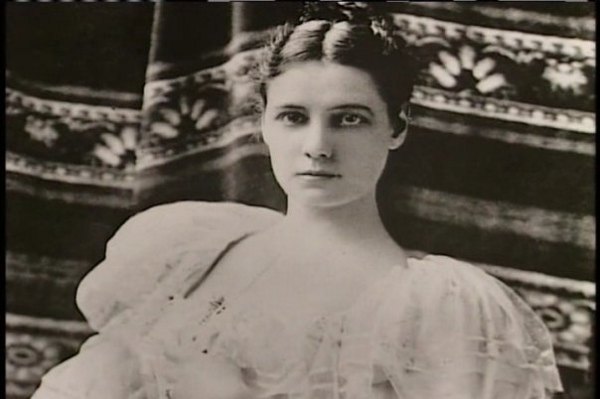 Nellie-Bly-around-1880_2-600x399