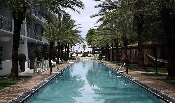 national-hotel-pool