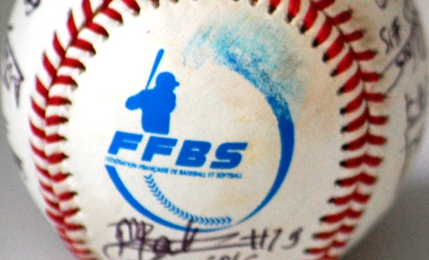 French_team's_baseball_ball