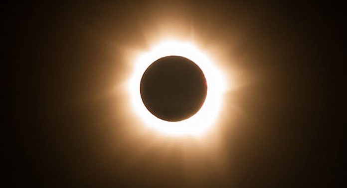 Total-solar-eclipse-from--001