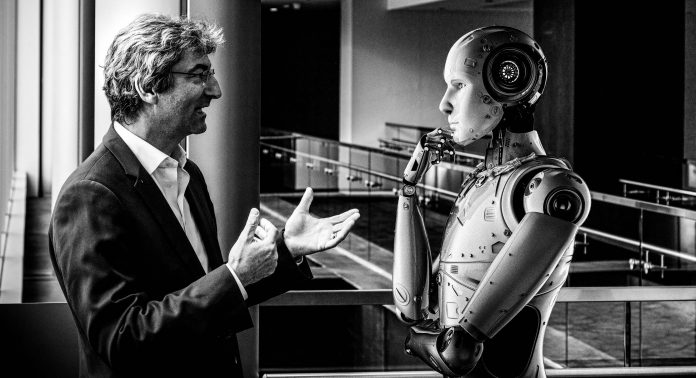 Jerome Lecat et un robot ok