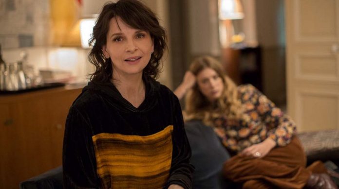 non-fiction-2018-001-juliette-binoche-woman-sofa
