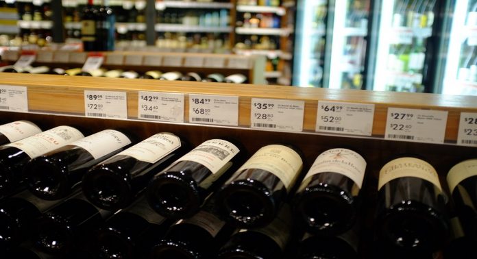 bouteilles de vin dans un Liquor Store