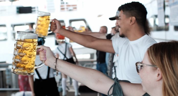oktoberfest-2019-nyc-at-watermark-dscf5391-1030x687