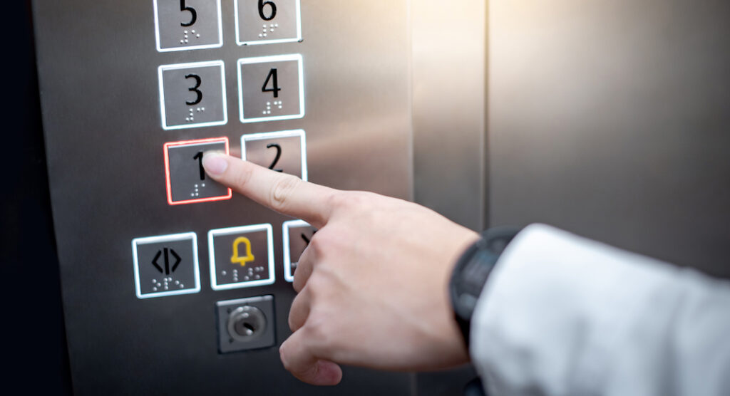 Pourquoi le 1er étage français correspondil au 2e étage américain