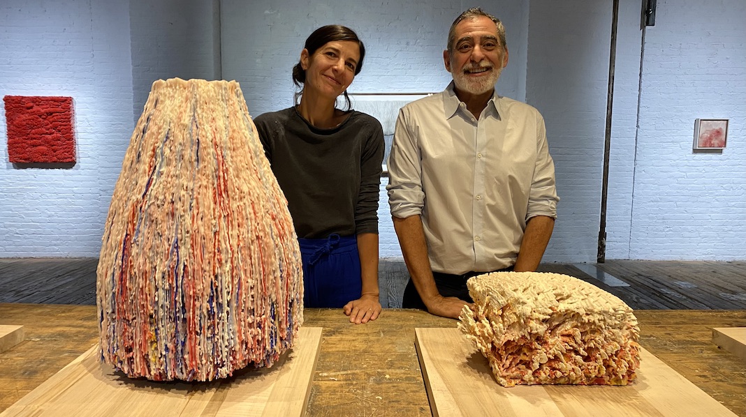 Camille de Galbert à l'Invisible Dog «Je ne réduis pas la cire, je la