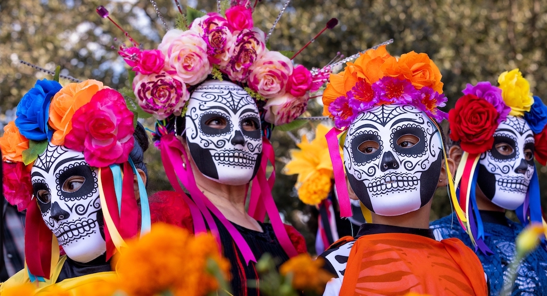 What is celebrated on “Dia de Los Muertos”?